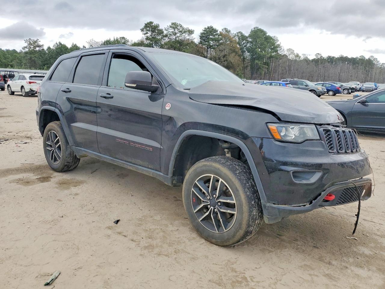 2020 Jeep Grand Cherokee Trailhawk - zdjęcie 4