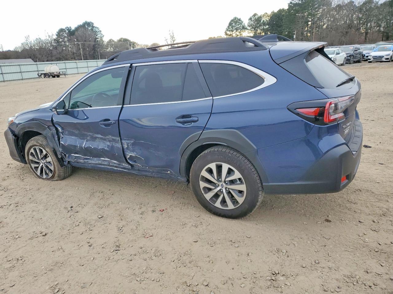 2025 Subaru Outback Premium - zdjęcie 2