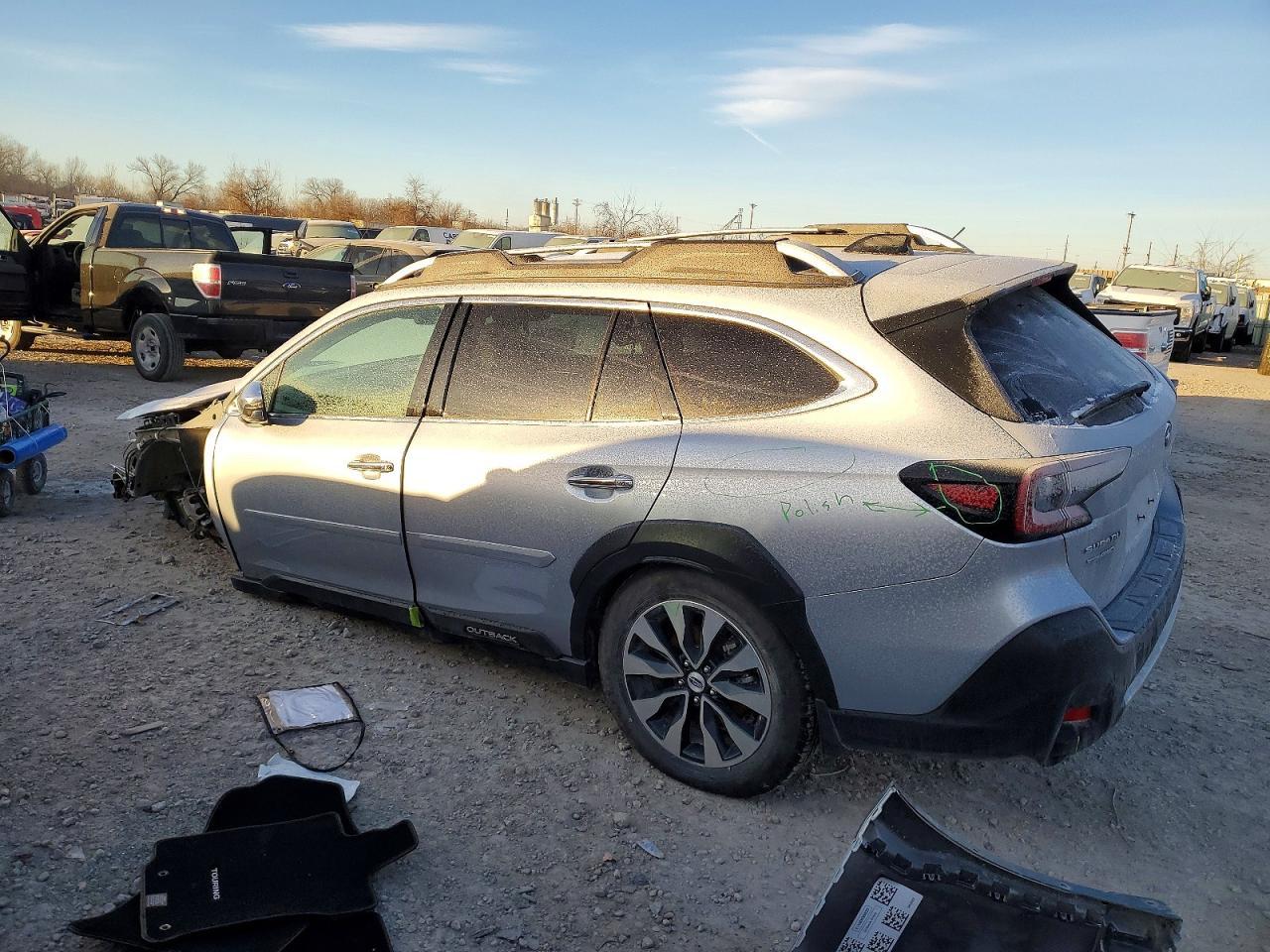 2024 Subaru Outback Touring - zdjęcie 2