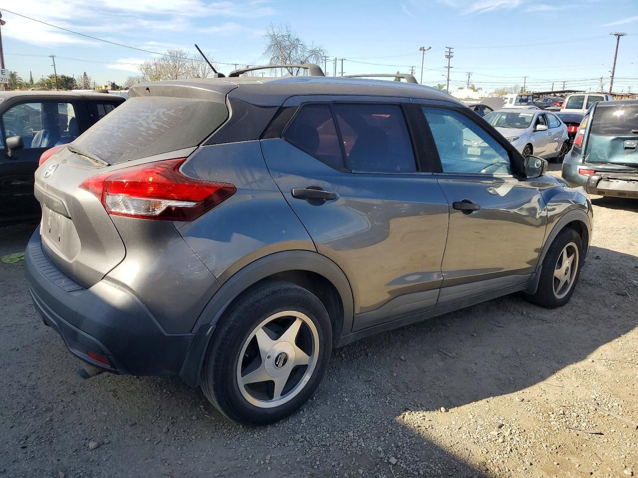 2019 Nissan Kicks S - zdjęcie 3