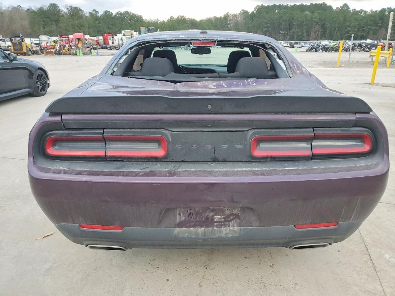 2022 Dodge Challenger Sxt - zdjęcie 6