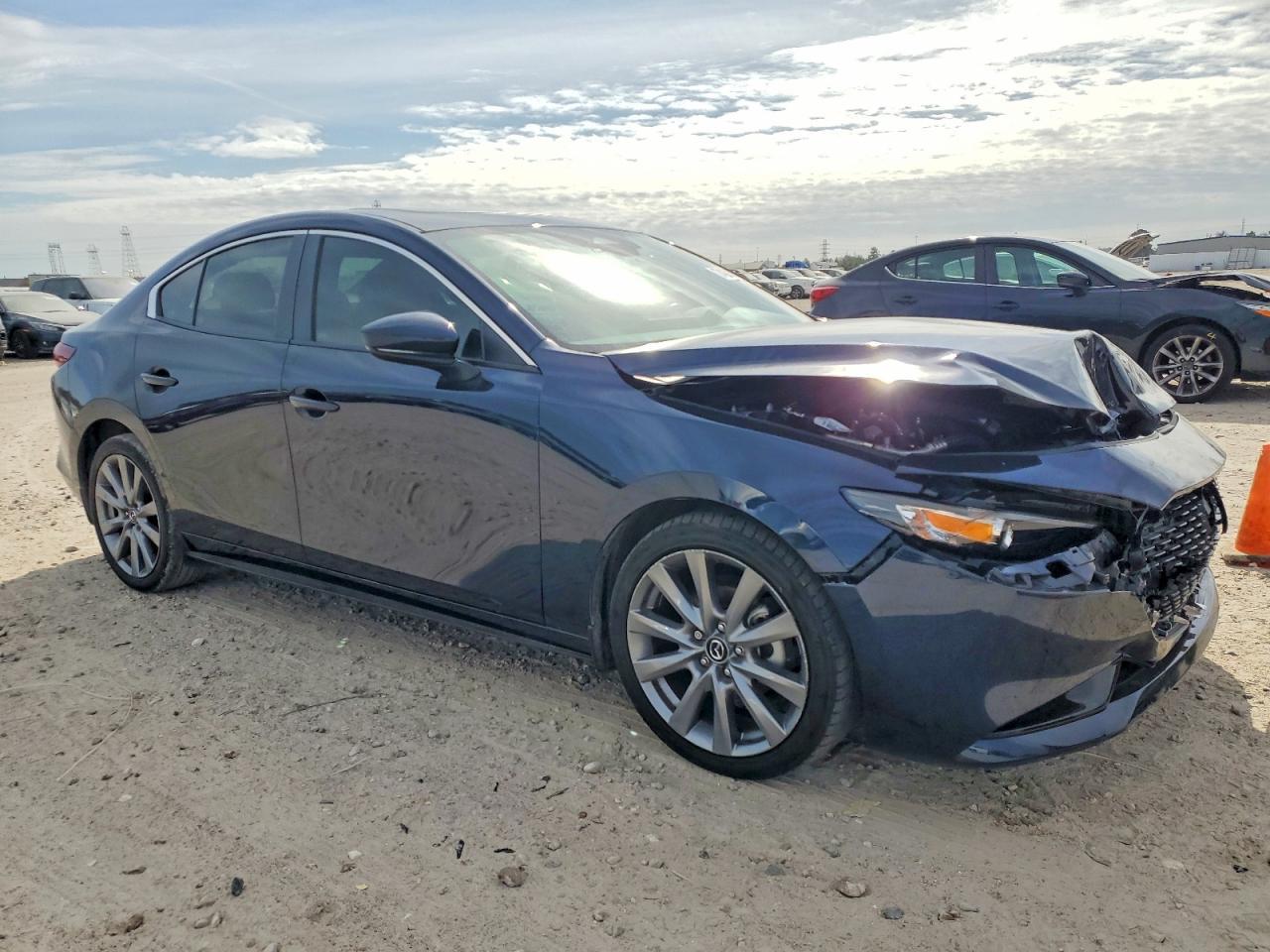 2025 Mazda 3 Preferred - zdjęcie 4