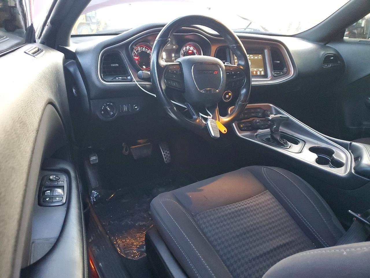 2022 Dodge Challenger R/T - zdjęcie 8