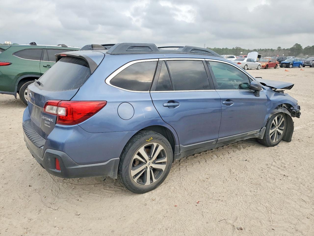 2018 Subaru Outback 3.6R Limited - zdjęcie 3
