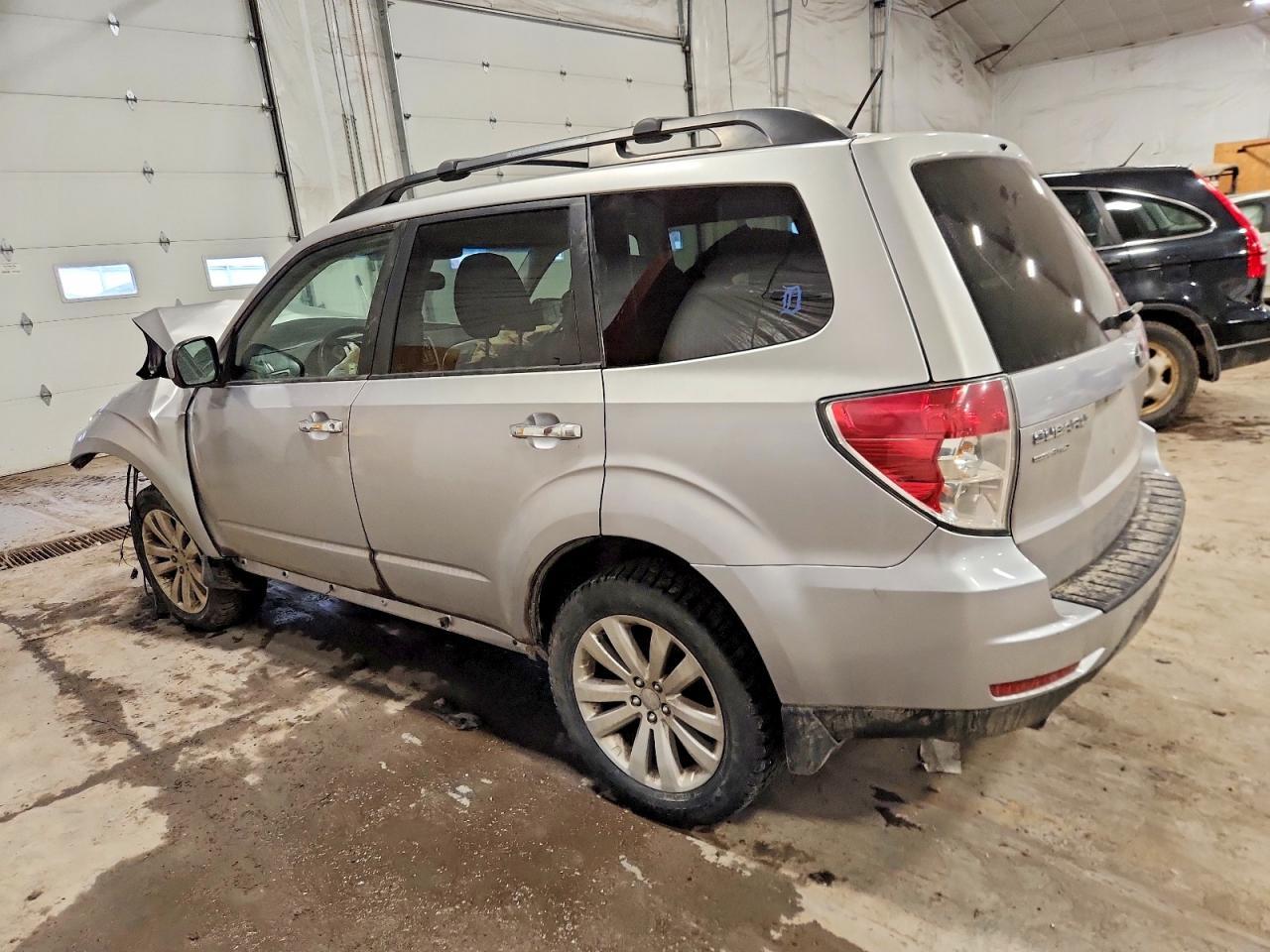 2013 Subaru Forester Limited - zdjęcie 2