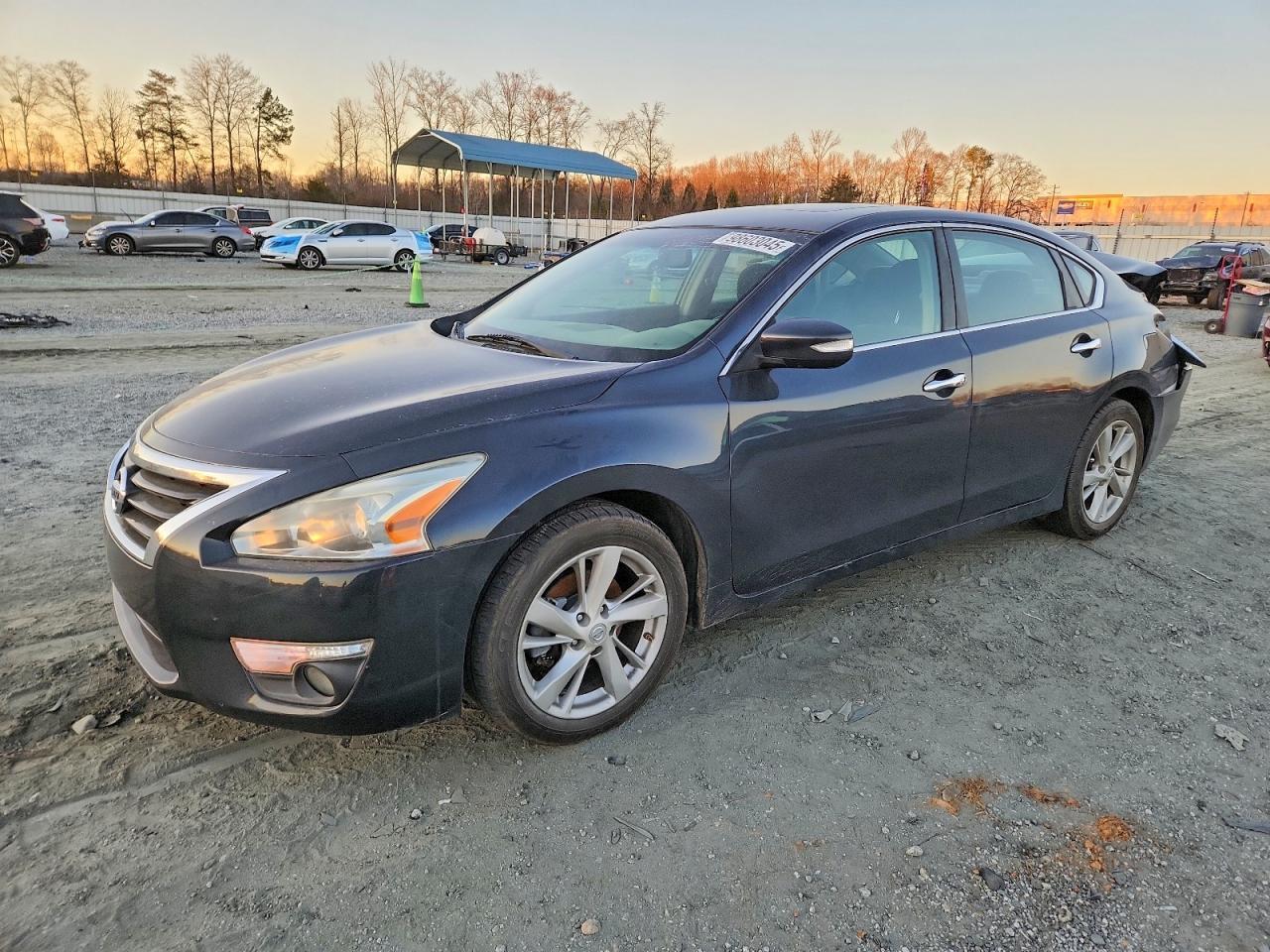 2013 Nissan Altima 2.5 - zdjęcie główne