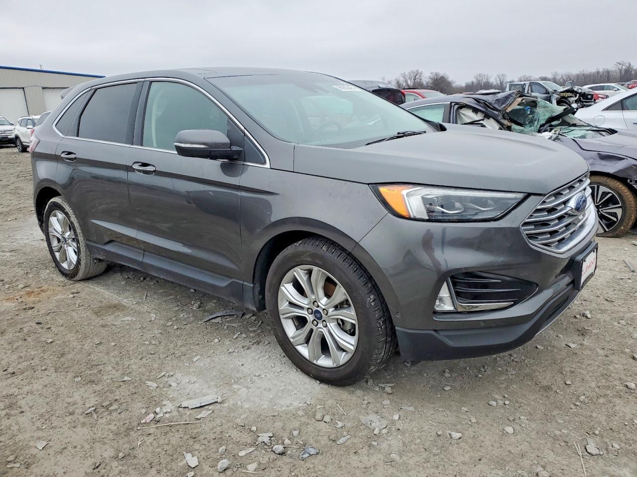 2020 Ford Edge Titanium - zdjęcie 4