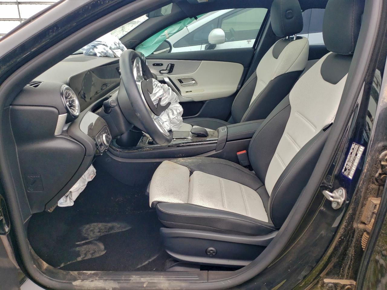 2022 Mercedes-Benz A 220 - zdjęcie 7