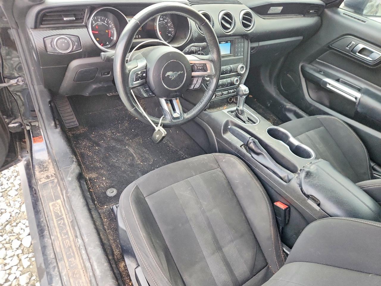 2019 Ford Mustang - zdjęcie 8