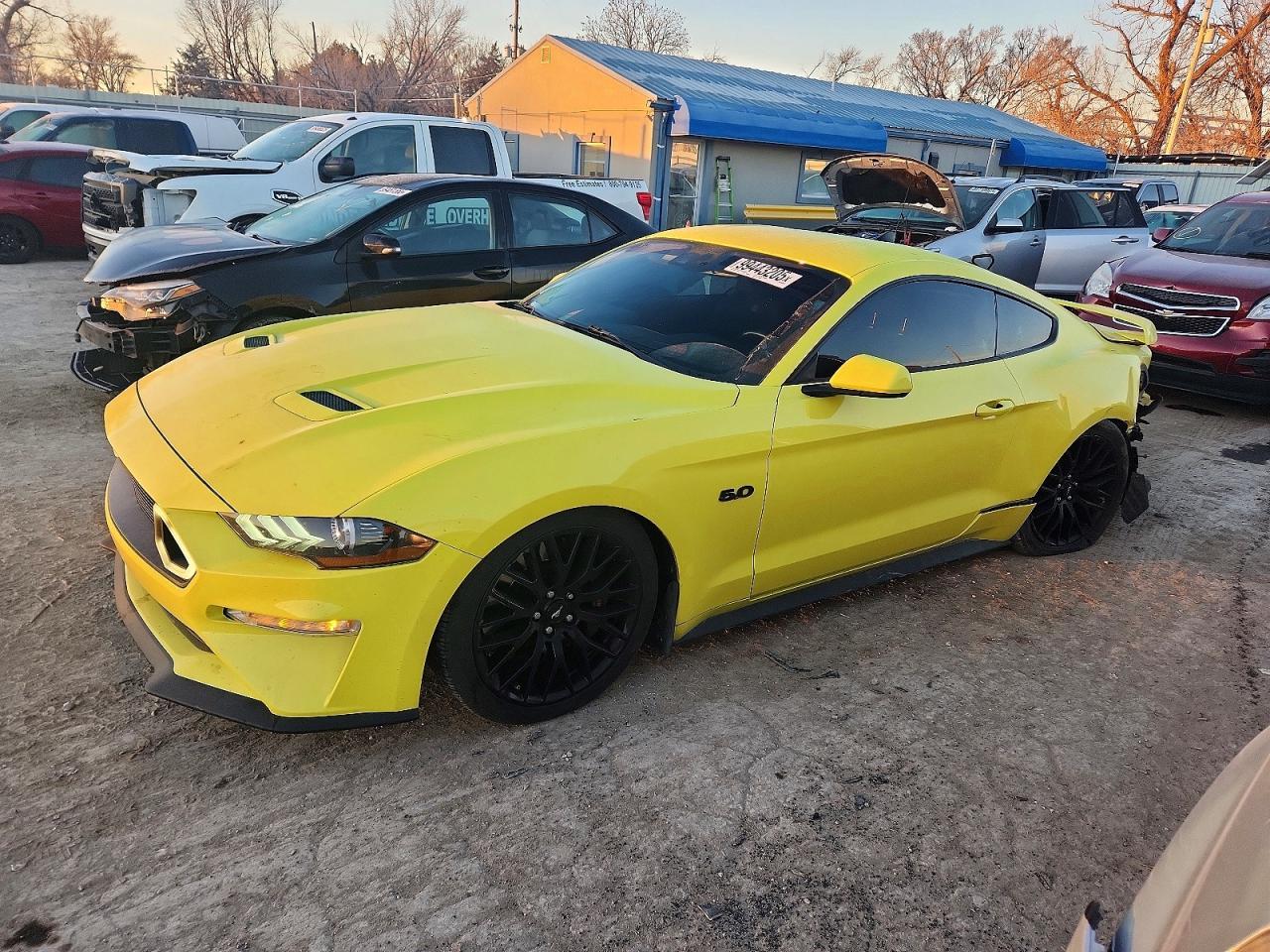 2021 Ford Mustang Gt - zdjęcie główne