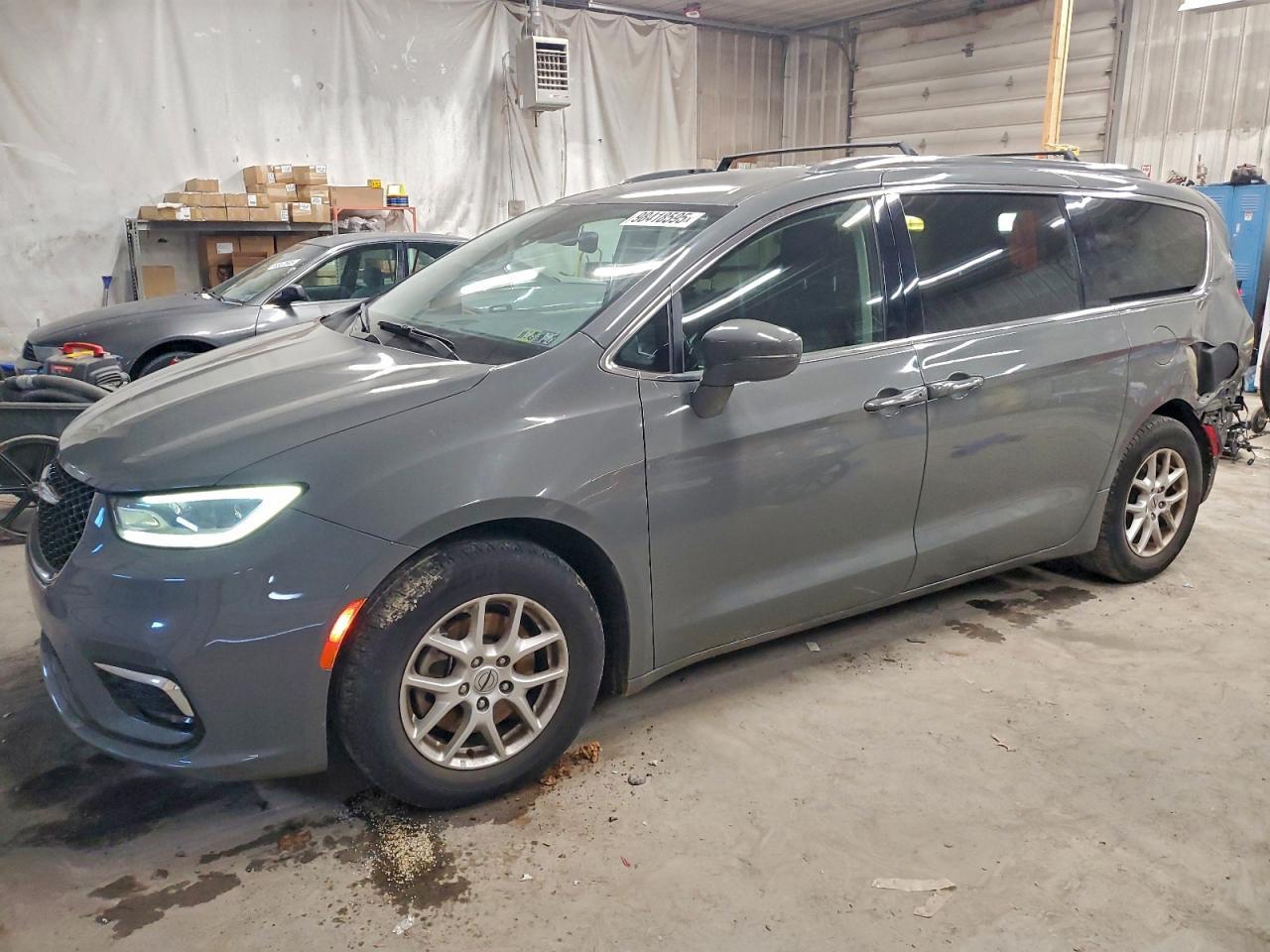 2021 Chrysler Pacifica Touring L - zdjęcie główne