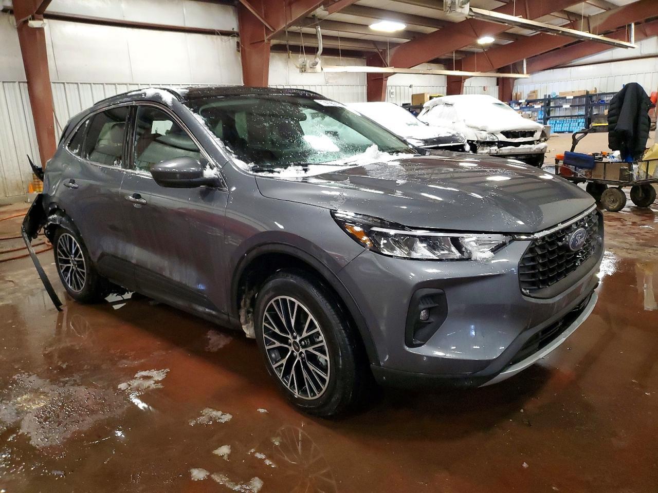 2025 Ford Escape - zdjęcie 4