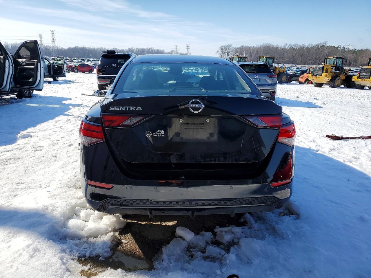 2024 Nissan Sentra S - zdjęcie 6