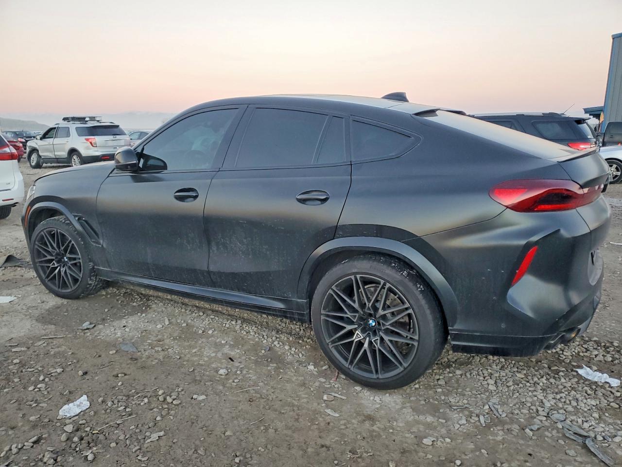 2021 BMW X6 M - zdjęcie 2