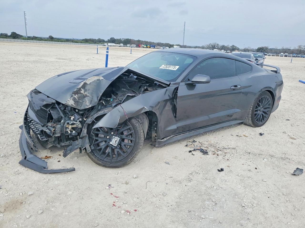 2020 Ford Mustang Gt - zdjęcie główne