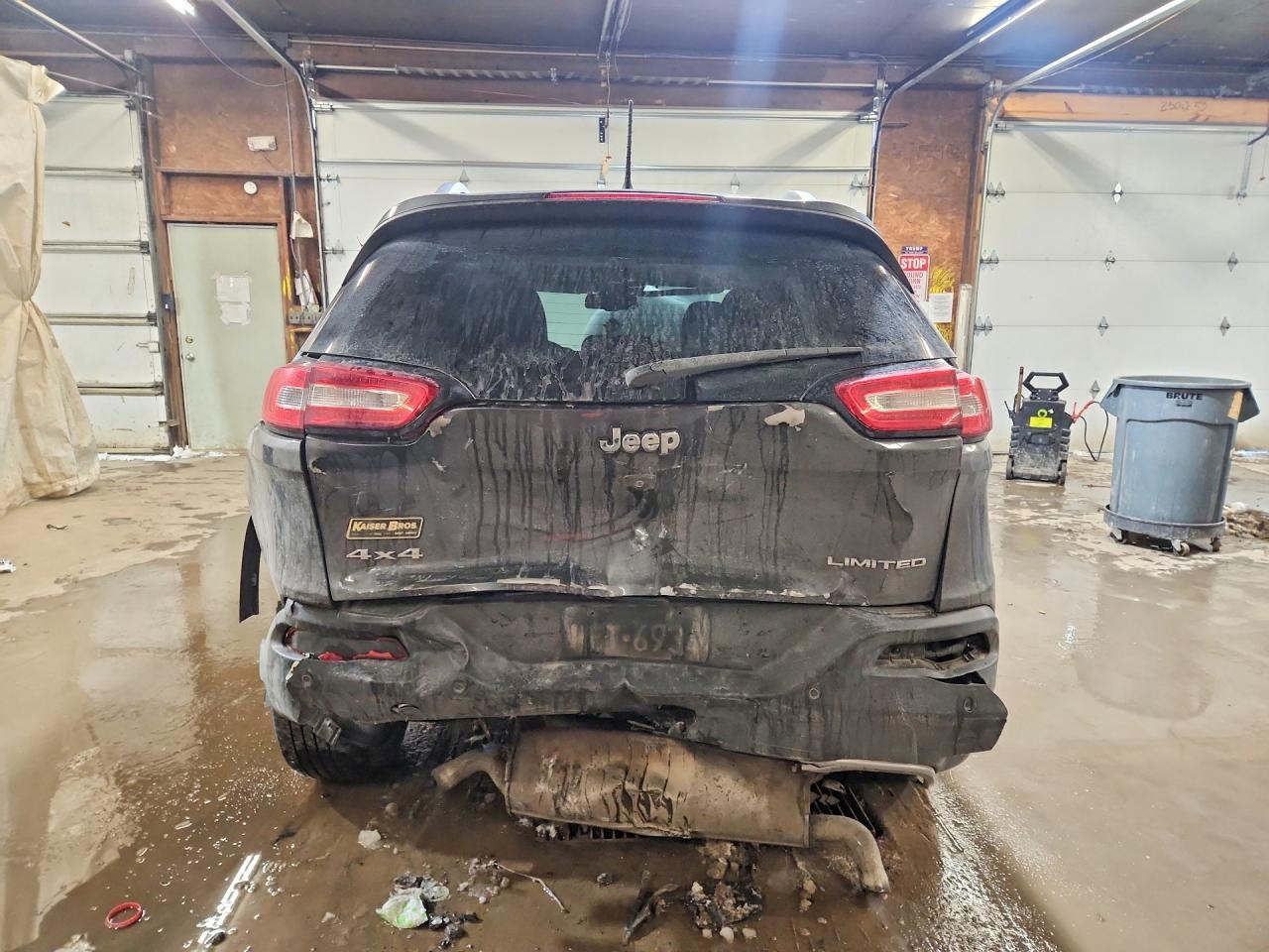 2015 Jeep Cheeroke - zdjęcie 6