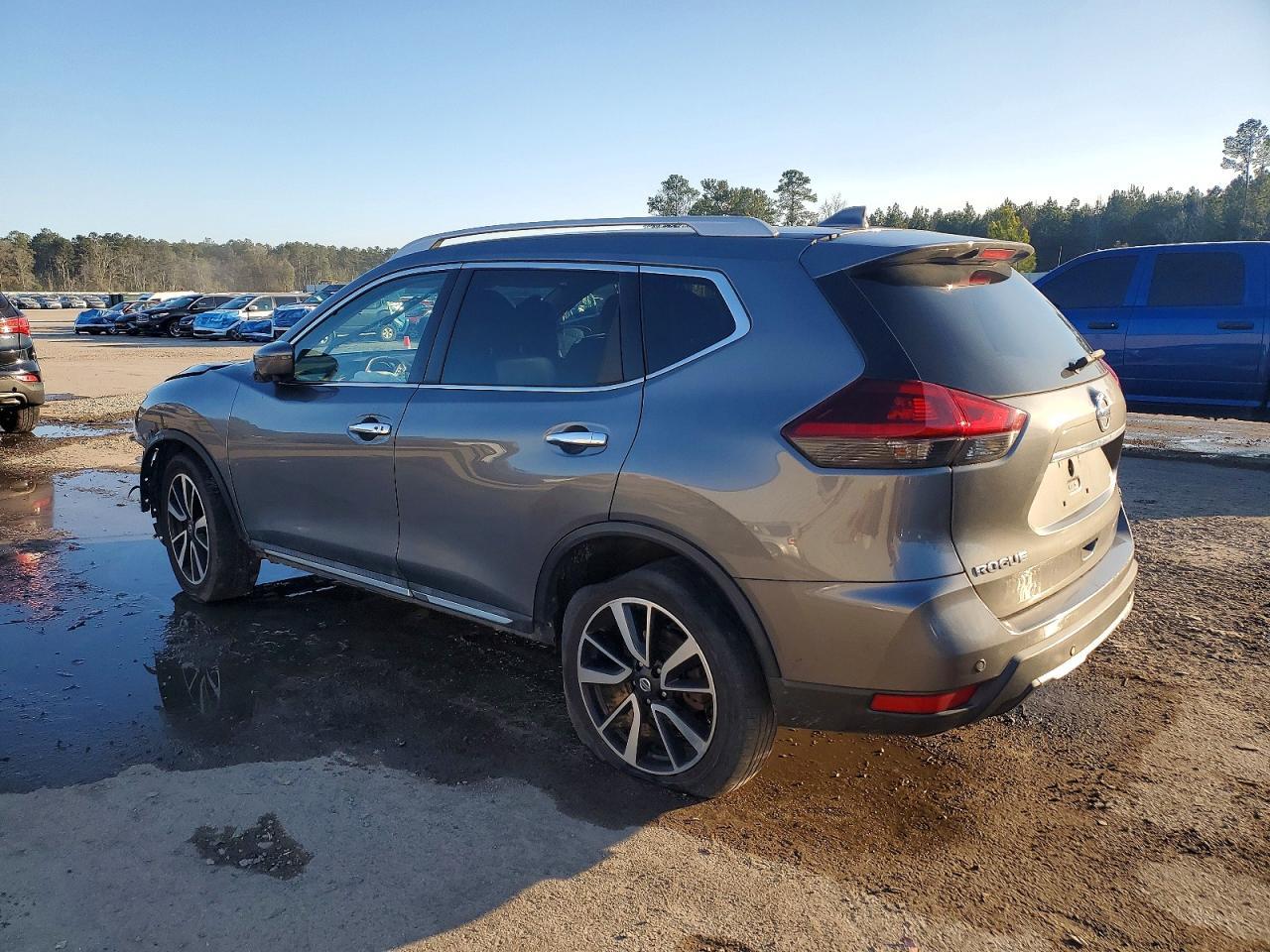 2019 Nissan Rogue S - zdjęcie 2