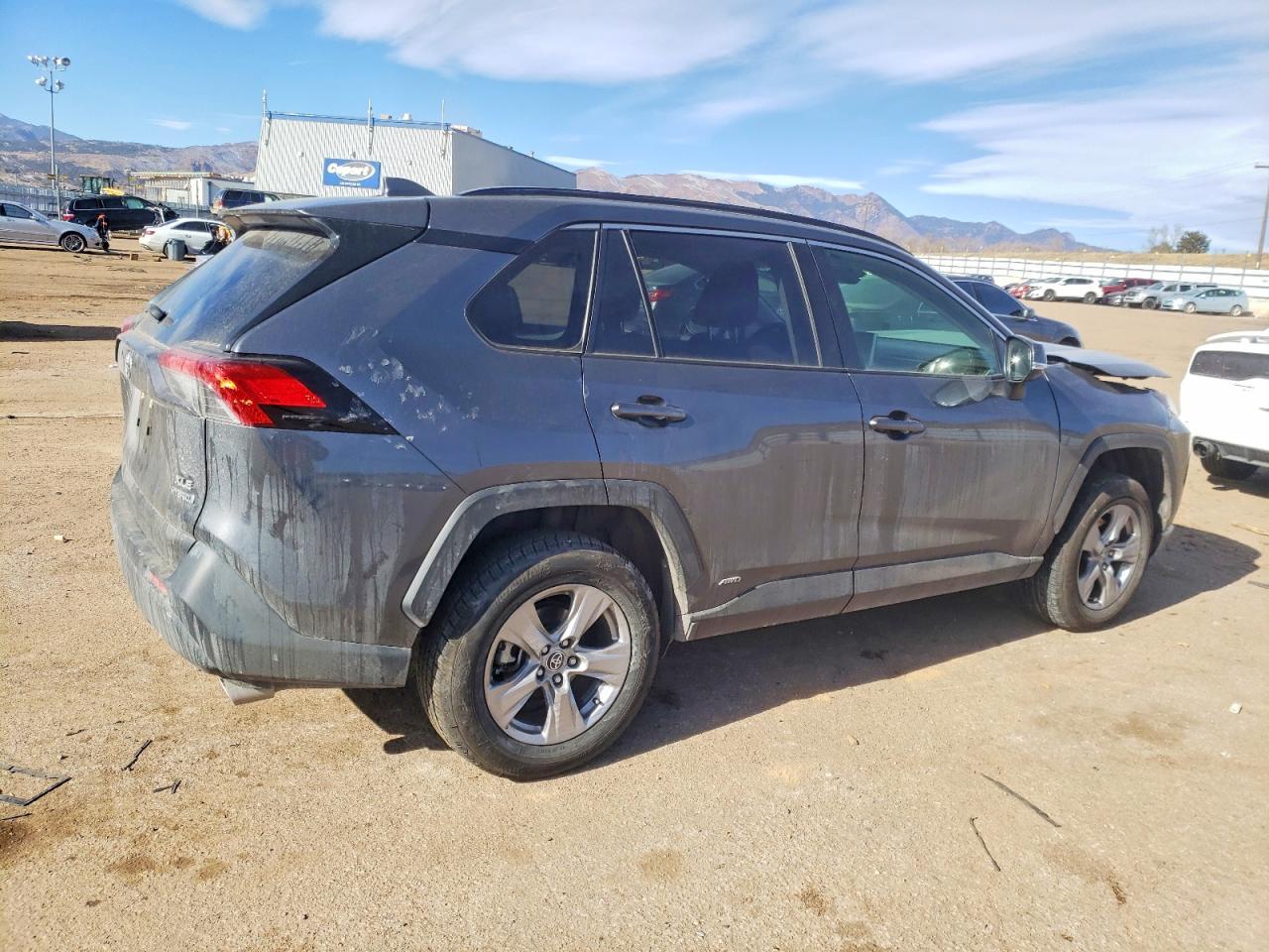 2023 Toyota Rav4 Xle - zdjęcie 3