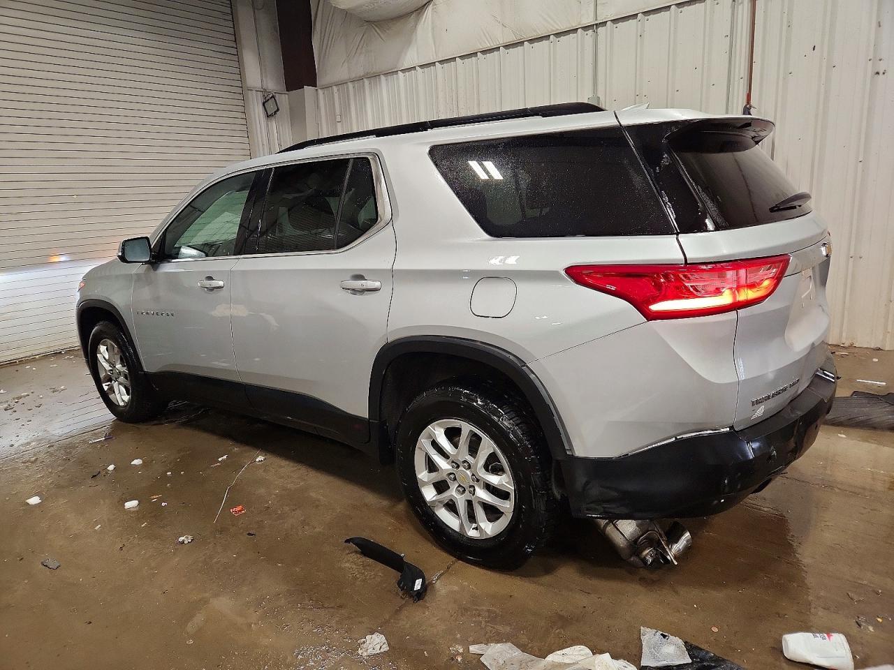 2020 Chevrolet Traverse Lt - zdjęcie 2