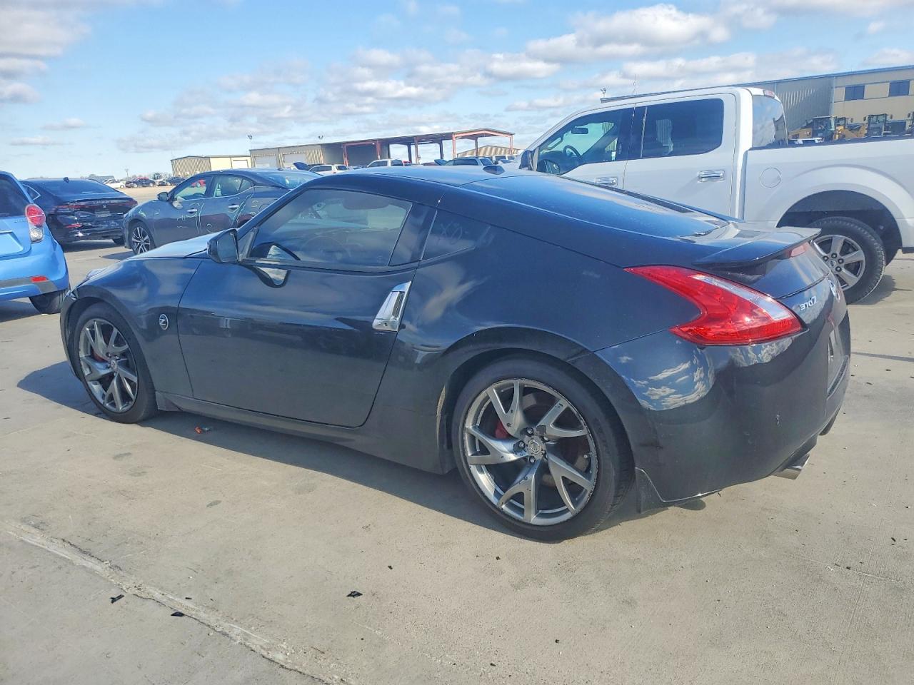 2016 Nissan 370Z Base - zdjęcie 2