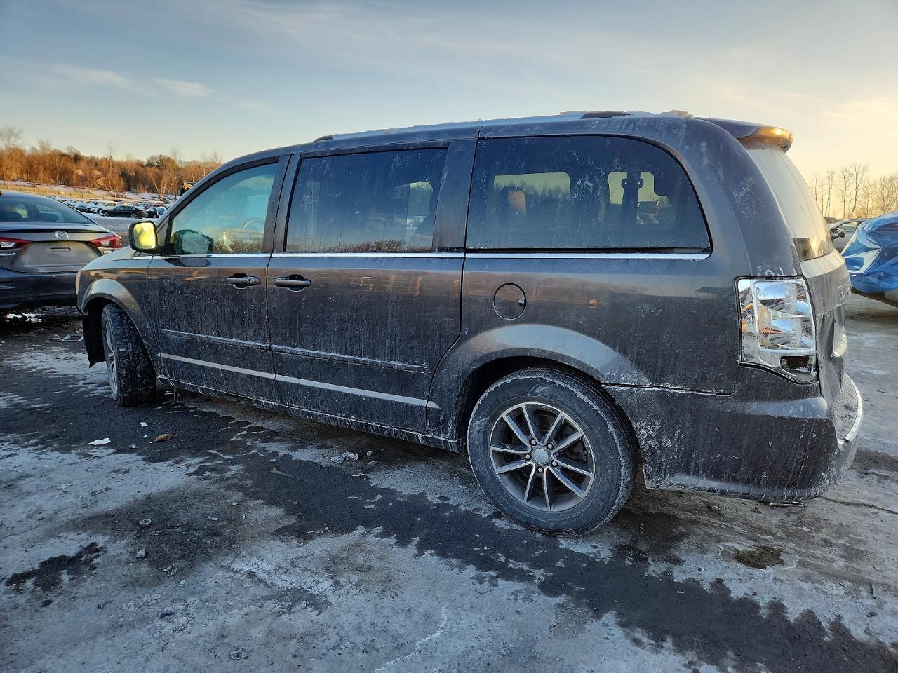 2016 Dodge Grand Caravan Sxt - zdjęcie 2