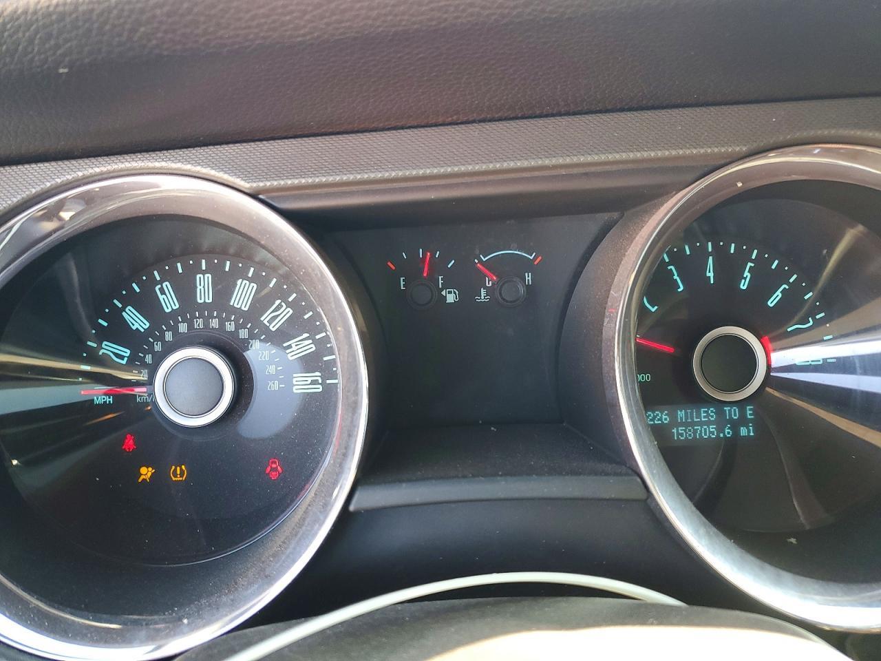 2014 Ford Mustang - zdjęcie 9