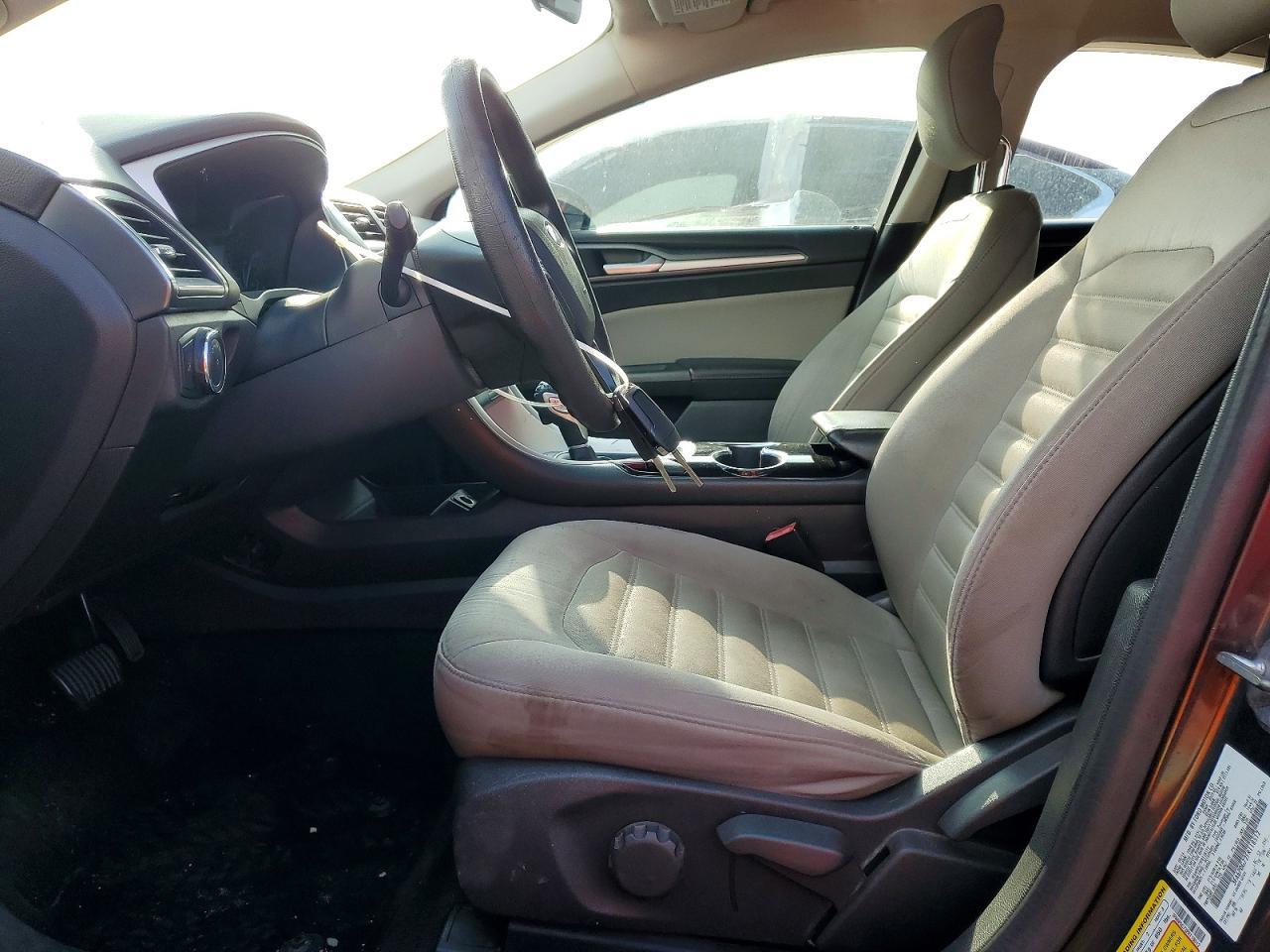 2015 Ford Fusion S - zdjęcie 7