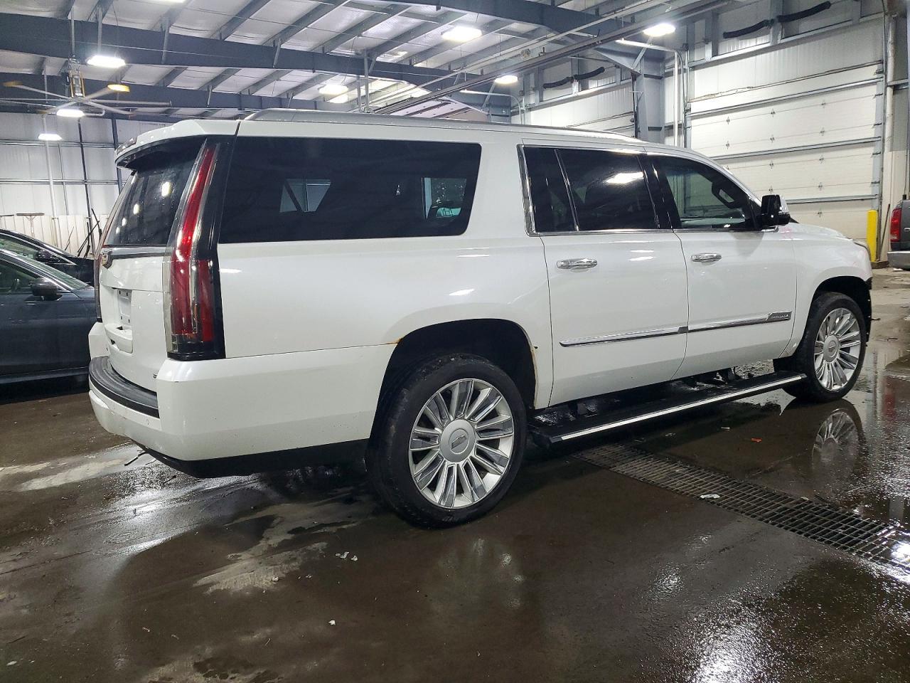 2016 Cadillac Escalade Esv Platinum - zdjęcie 3