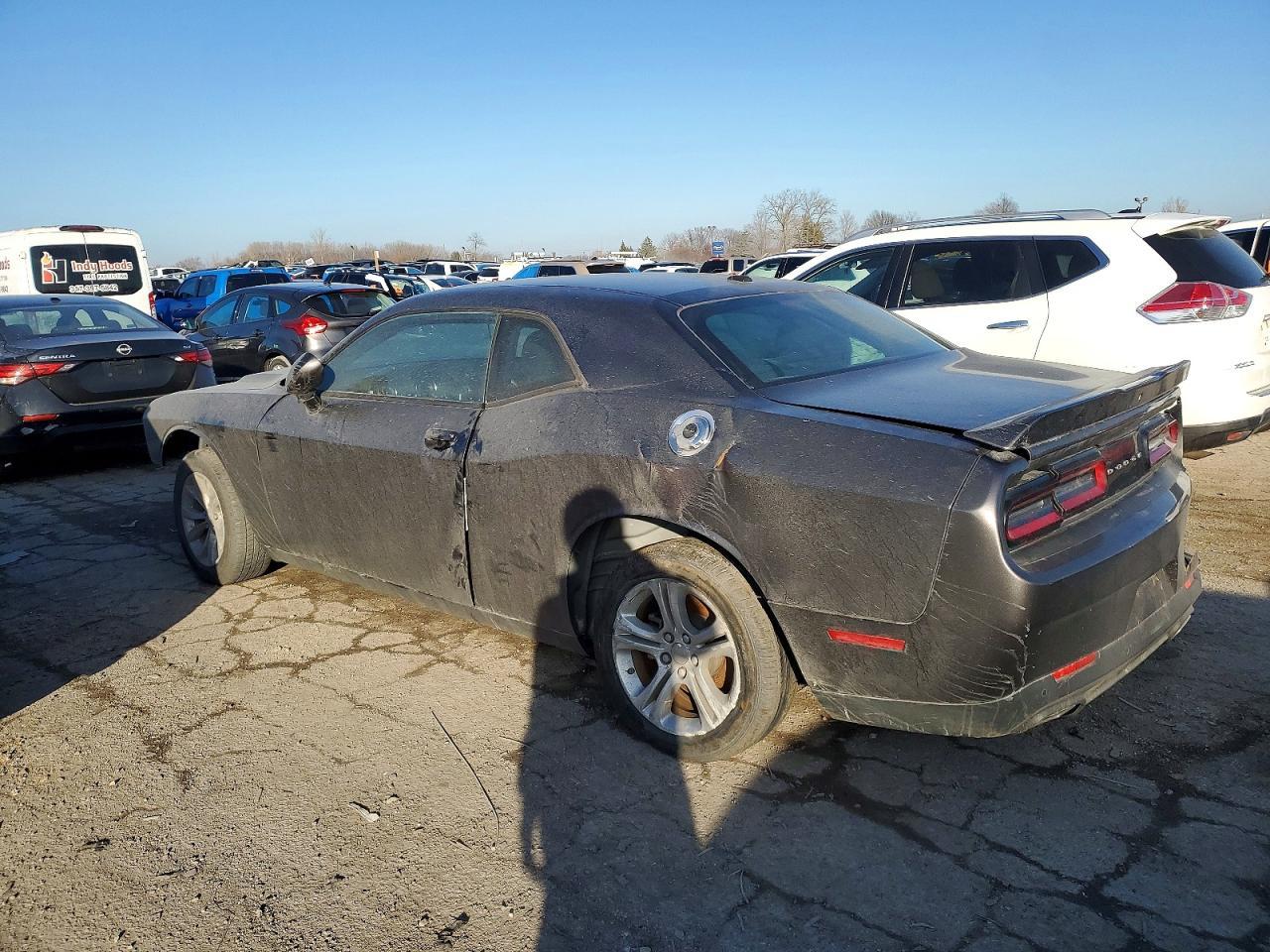 2021 Dodge Challenger Sxt - zdjęcie 2