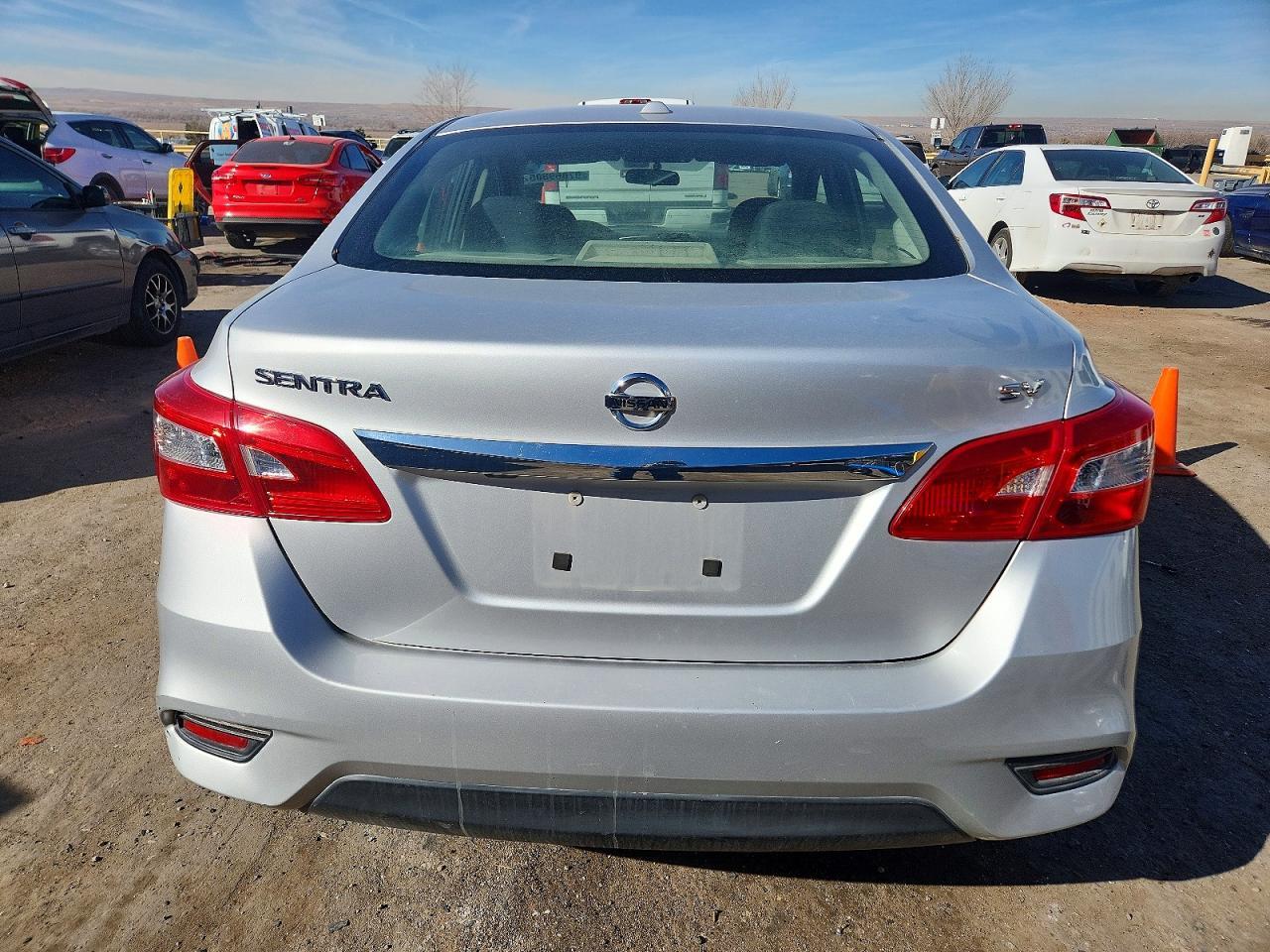 2017 Nissan Sentra S - zdjęcie 6
