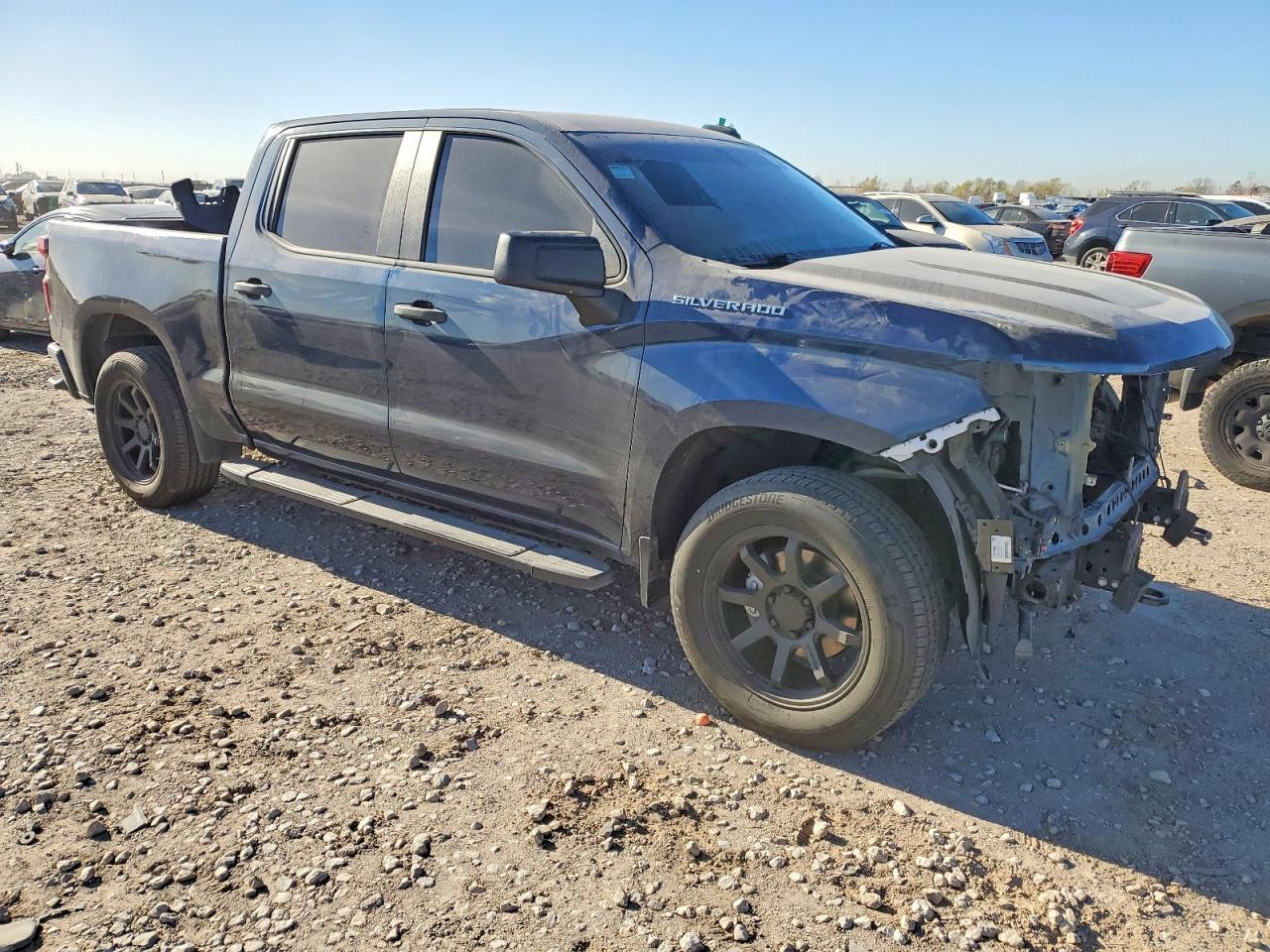 2022 Chevrolet Silverado Ltd C1500 Custom - zdjęcie 4