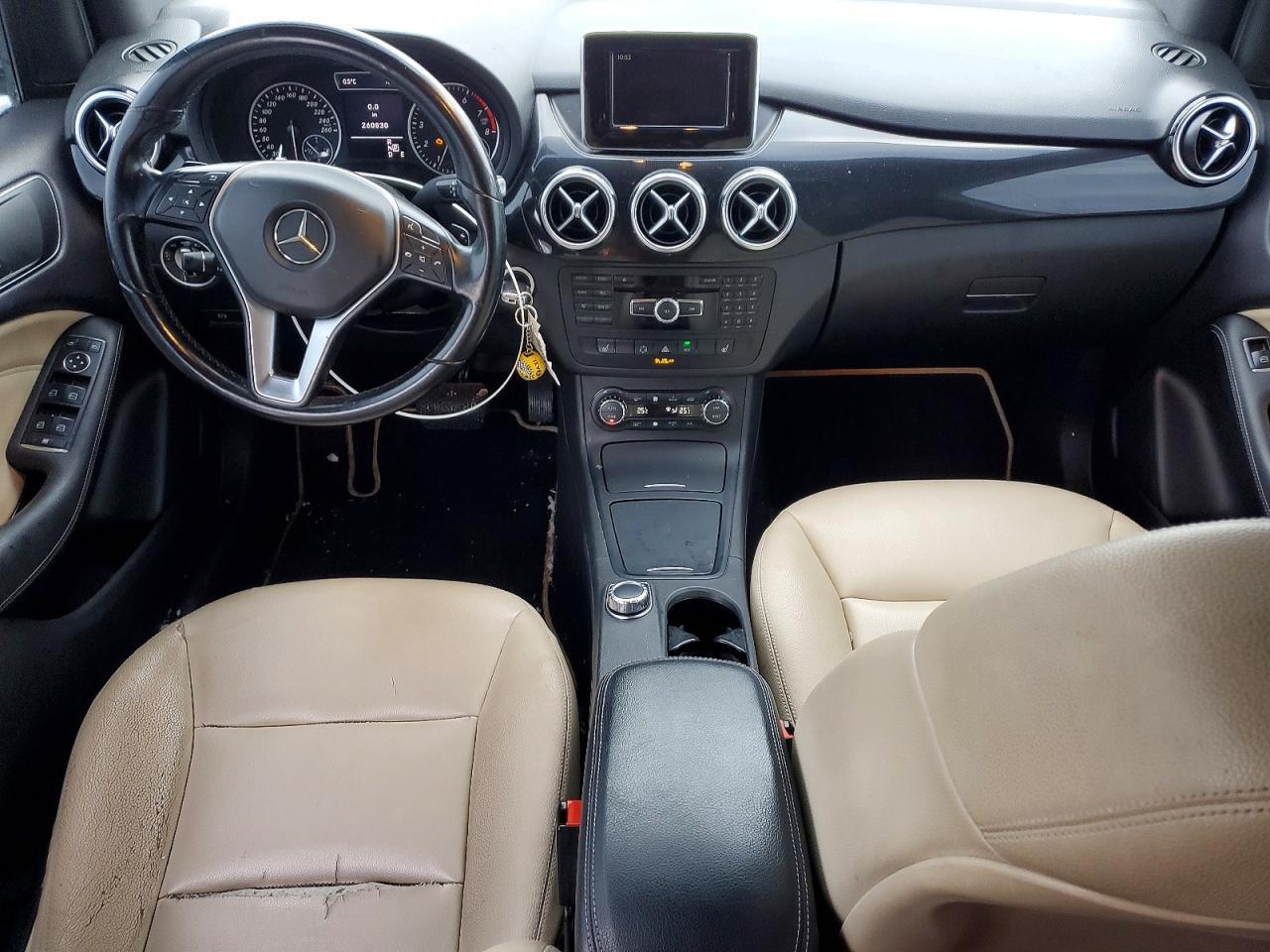 2014 Mercedes-Benz B250 - zdjęcie 8