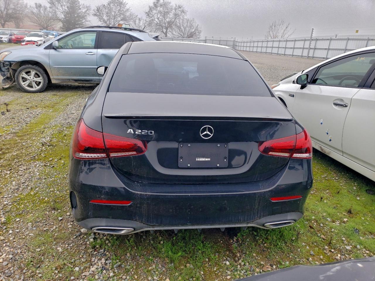 2022 Mercedes-Benz A 220 - zdjęcie 6