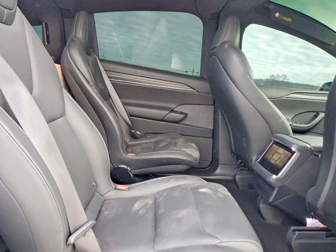 2022 Tesla Model X - zdjęcie 10