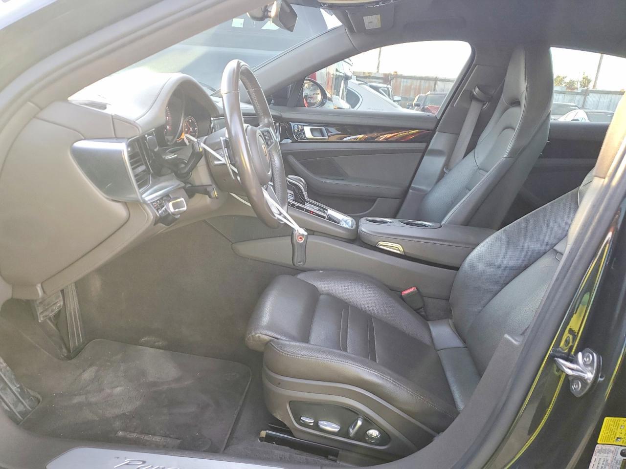 2017 Porsche Panamera 2 - zdjęcie 7