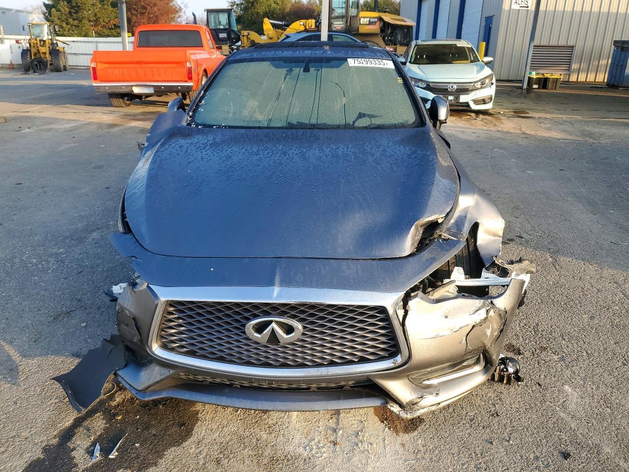 2017 Infiniti Q60 - zdjęcie 5