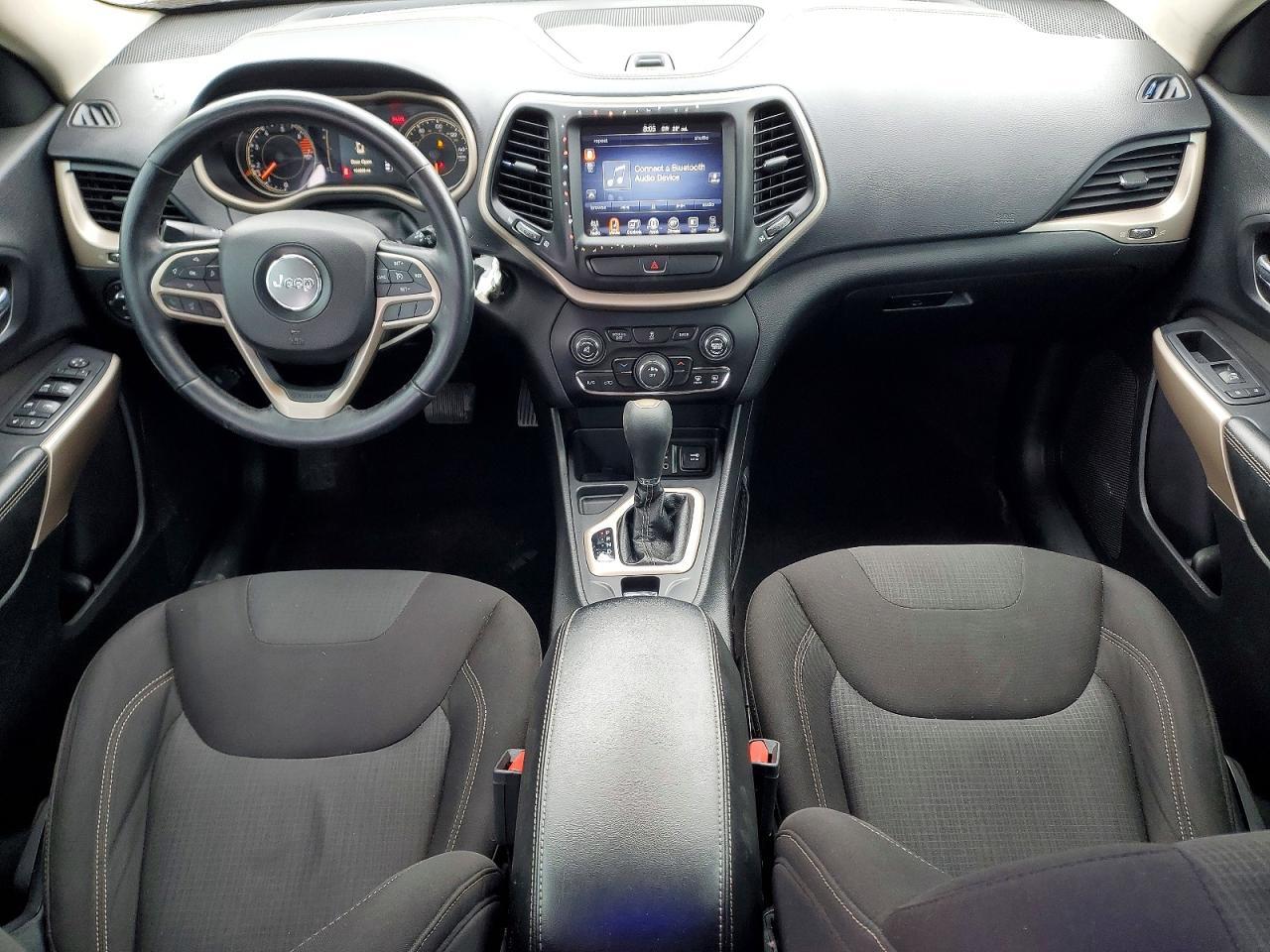 2017 Jeep Cherokee Latitude - zdjęcie 8