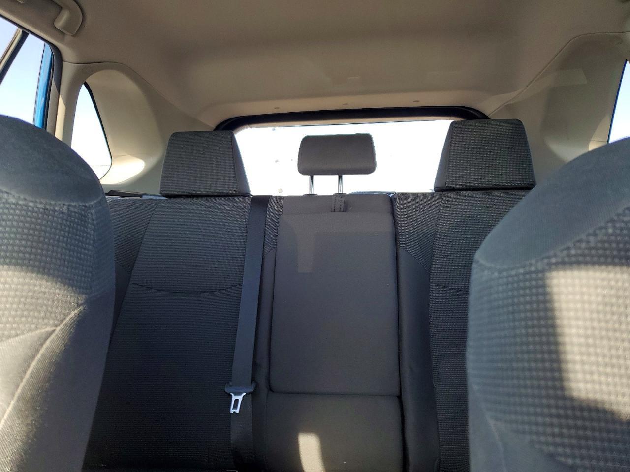 2019 Toyota Rav4 Le - zdjęcie 10