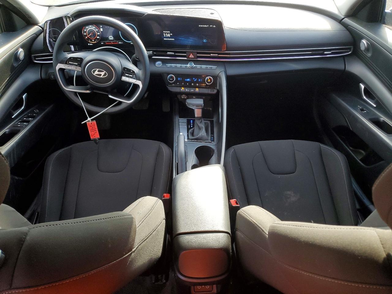 2024 Hyundai Elantra Sel - zdjęcie 8