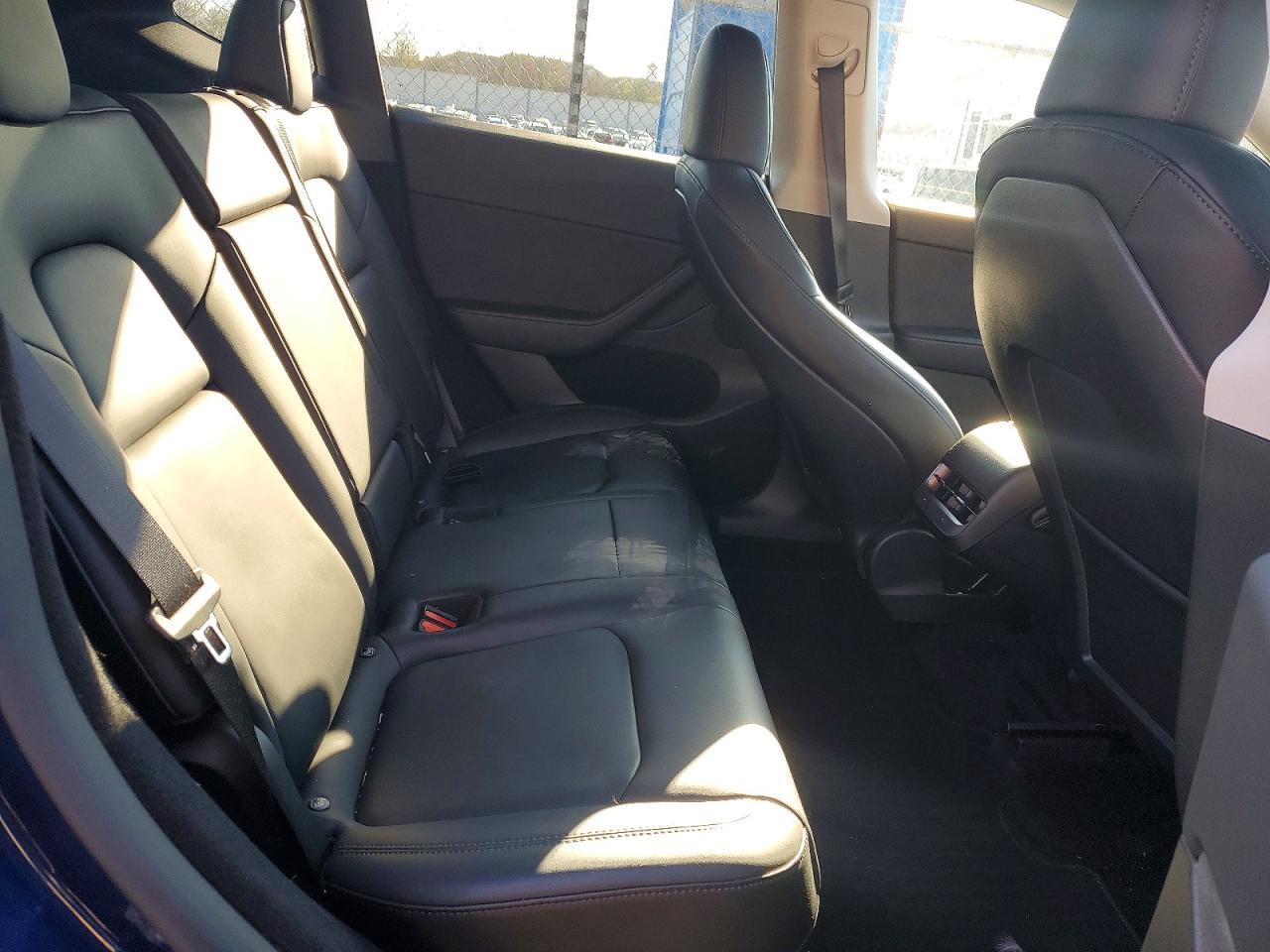 2023 Tesla Model Y - zdjęcie 10