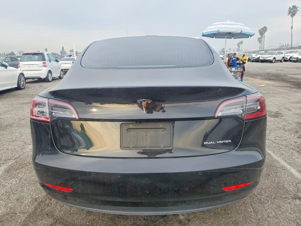 2020 Tesla Model 3 - zdjęcie 6