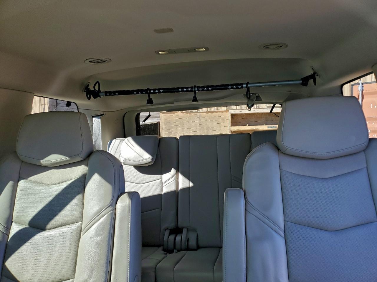 2018 Cadillac Escalade Luxury - zdjęcie 10