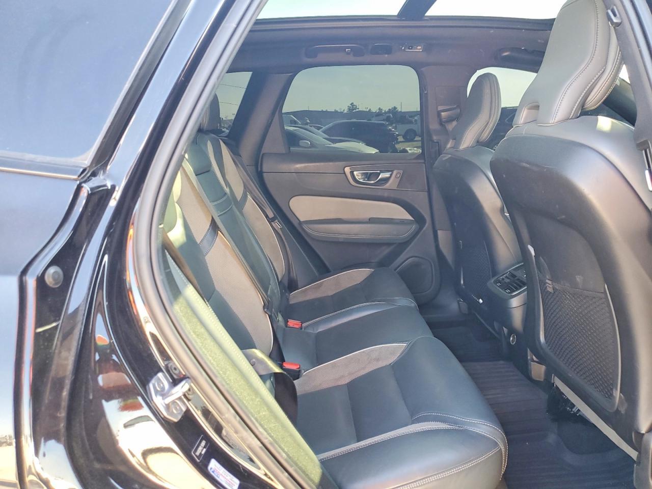2020 Volvo Xc60 T5 R-Design - zdjęcie 11