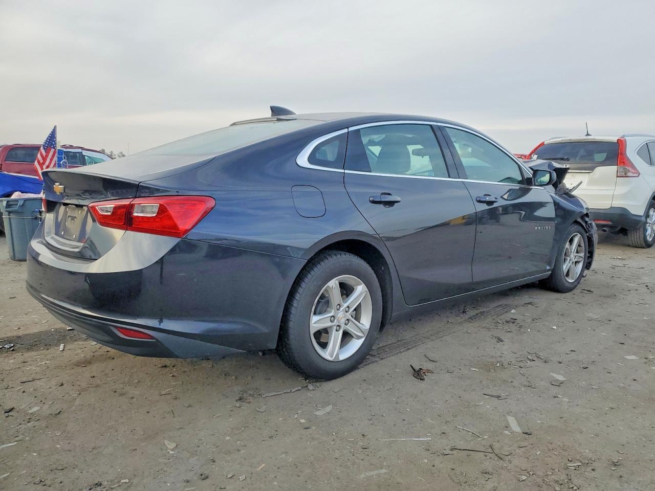 2023 Chevrolet Malibu Ls - zdjęcie 3