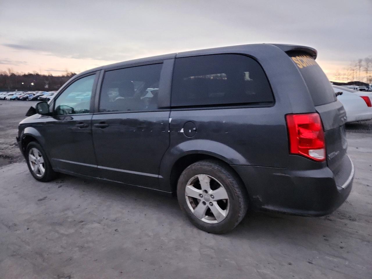 2019 Dodge Grand Caravan Se - zdjęcie 2