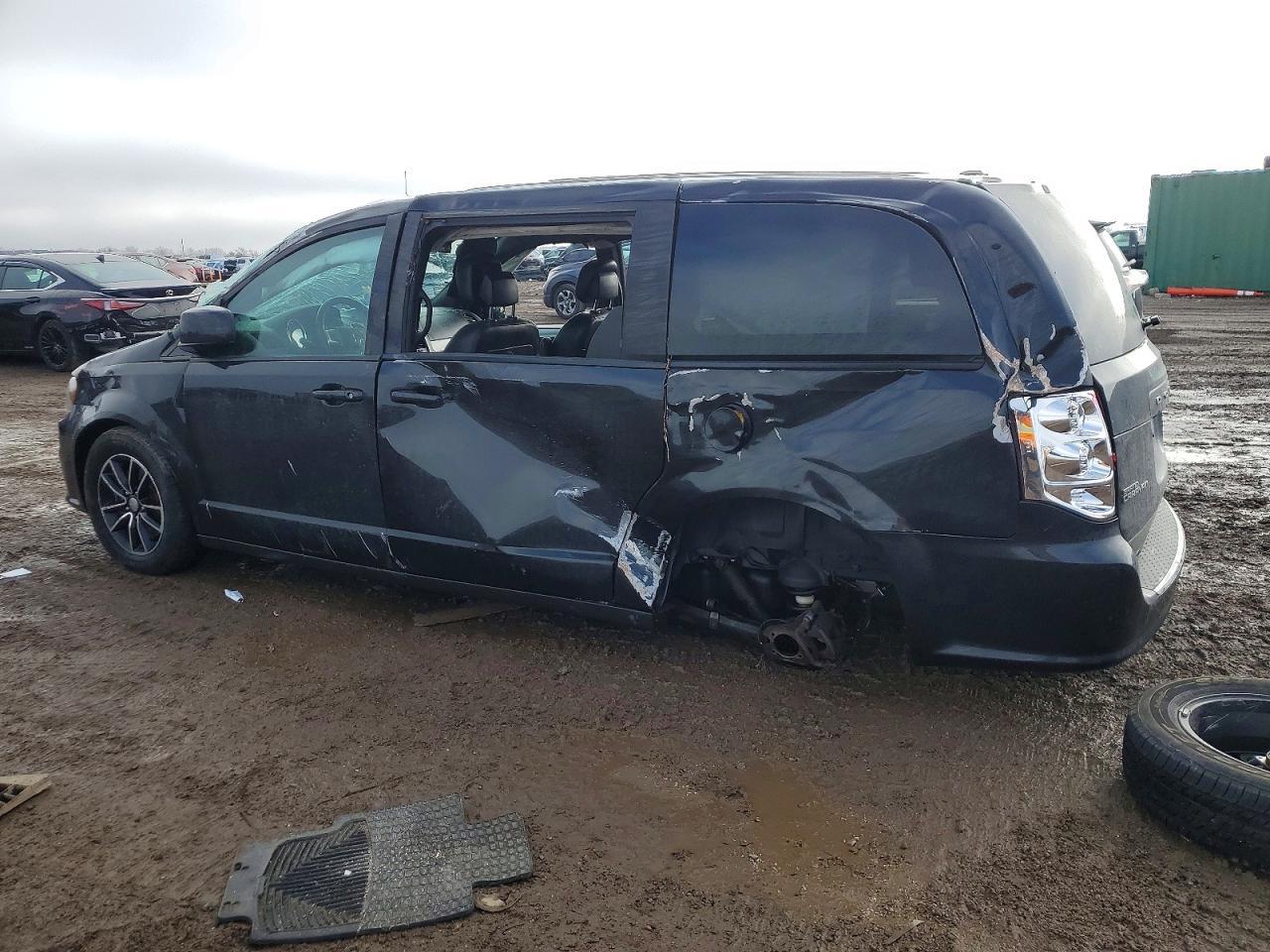 2019 Dodge Grand Caravan Gt - zdjęcie 2