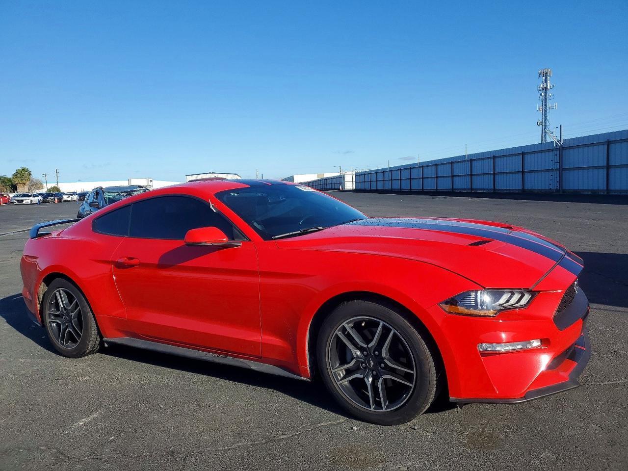 2019 Ford Mustang - zdjęcie 4