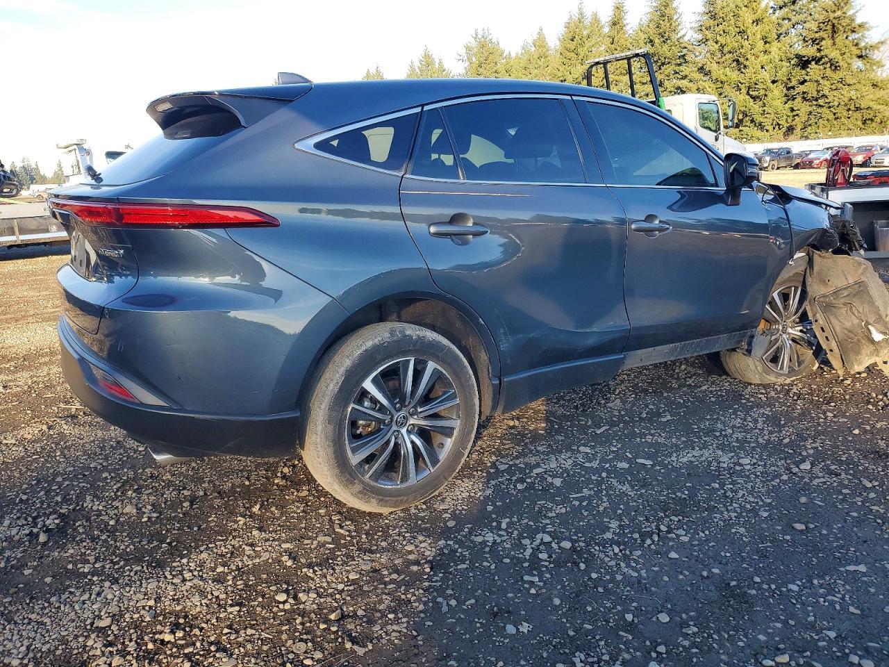 2022 Toyota Venza Le - zdjęcie 3