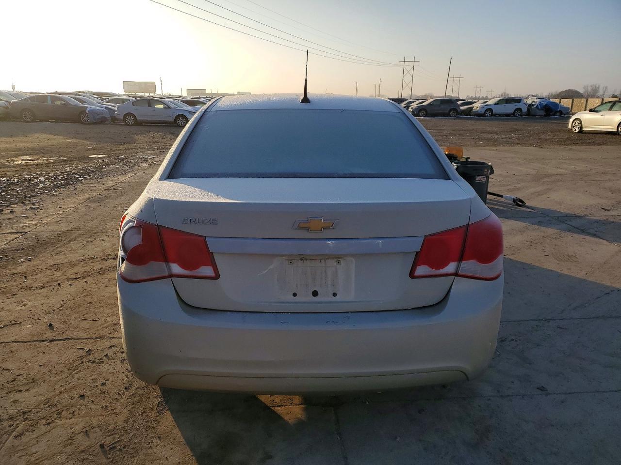 2013 Chevrolet Cruze Ls - zdjęcie 6