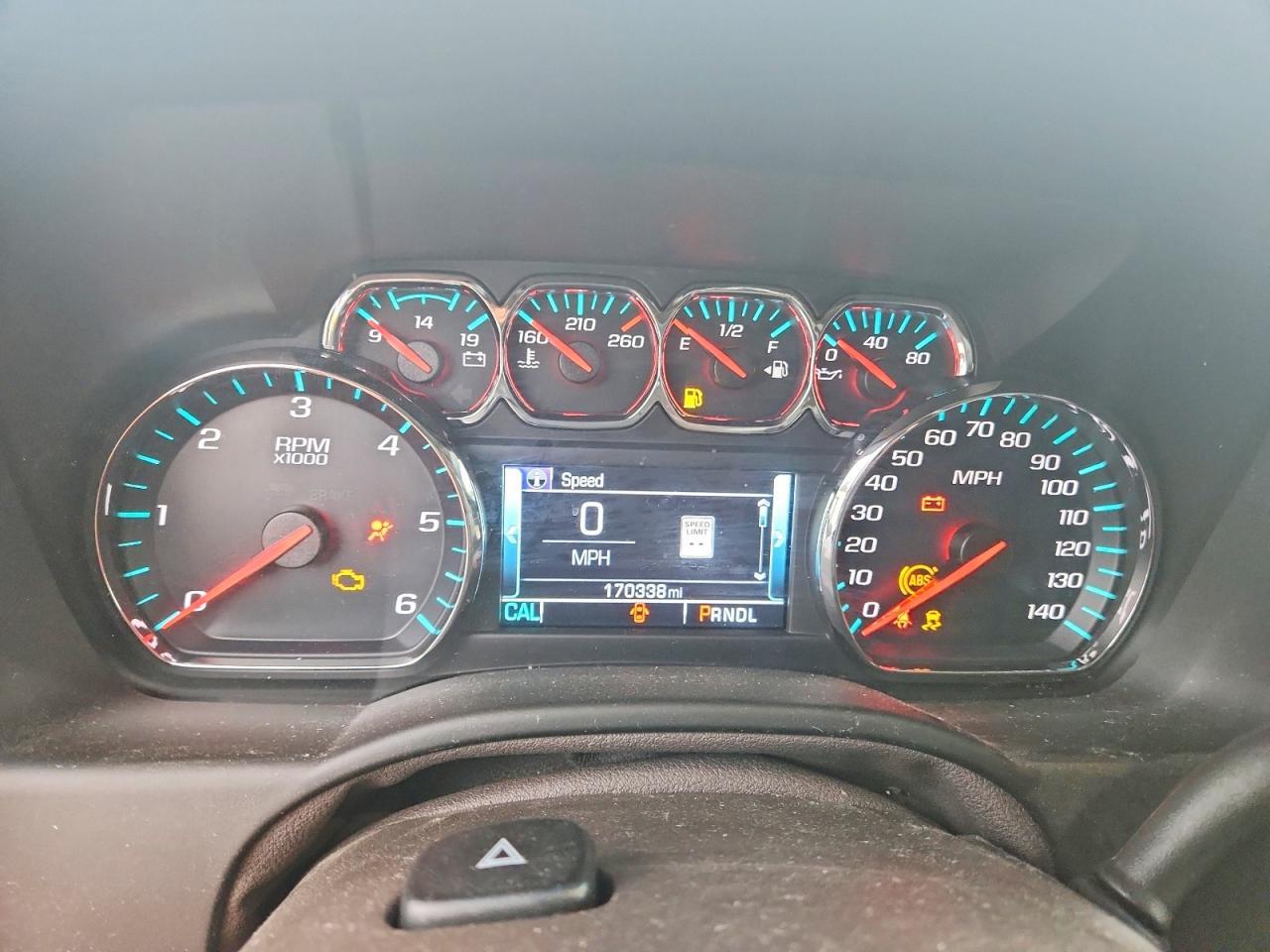 2018 Chevrolet Suburban C1500 Premier - zdjęcie 9